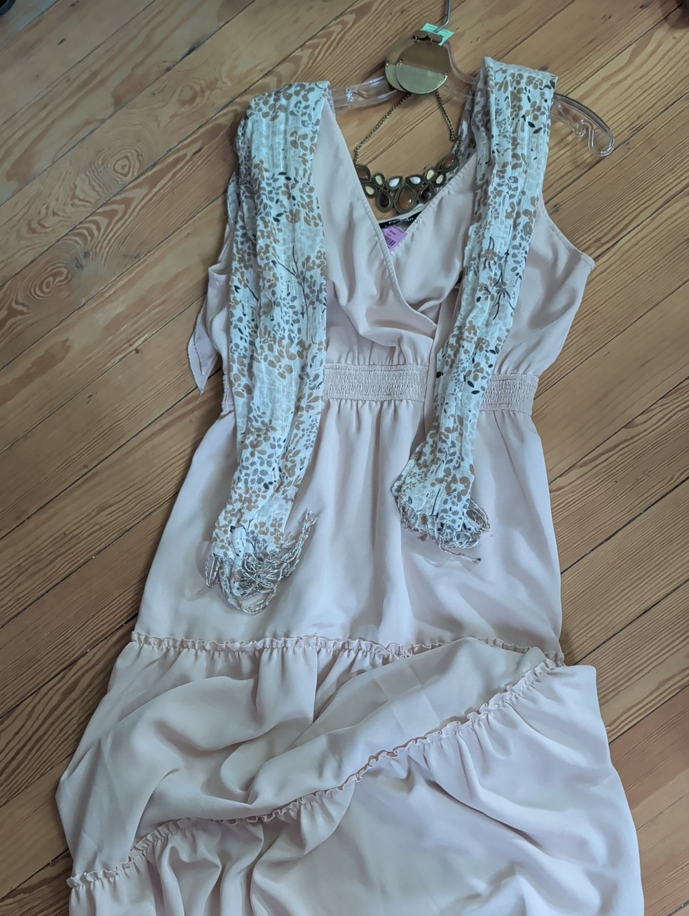 Feminine Blush Pink Sleeveless V-Neck Dress